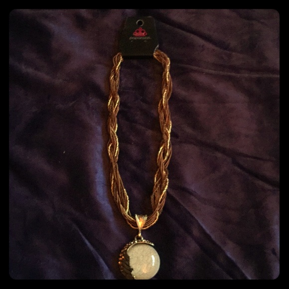 💲🔻NWT Pendant Necklace with Amber & Ivory Stones - Picture 2 of 5